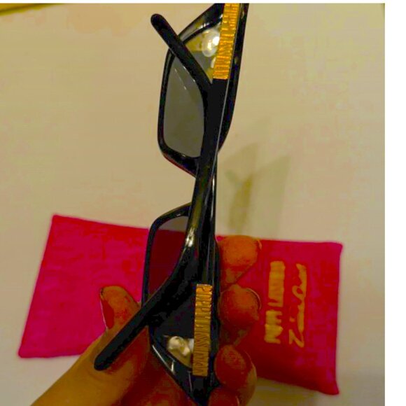 Poppy Lissiman Le Skinny  Black Cat-Eye Sunglasses with Pink Case main image 7